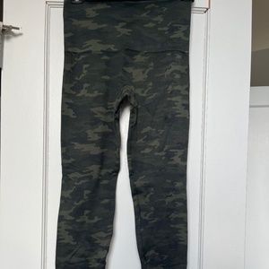 Camo leggings